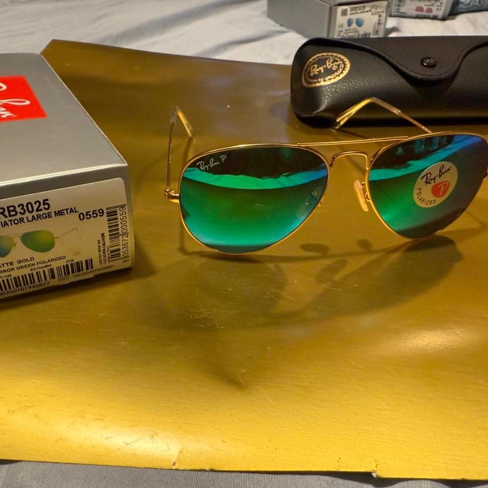 Ray-Ban Aviator Sunglasses - Gold Frame with Green Mirror Polarized Lenses